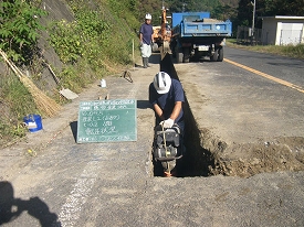 排水管敷設営工事　転圧状況